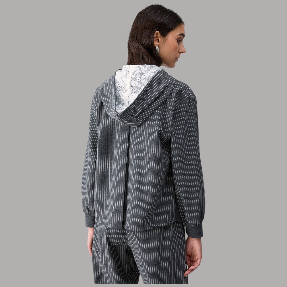 Liu Jo Felpa con cappuccio in pizzo nero con dettagli a righe e interno in pizzo bianco