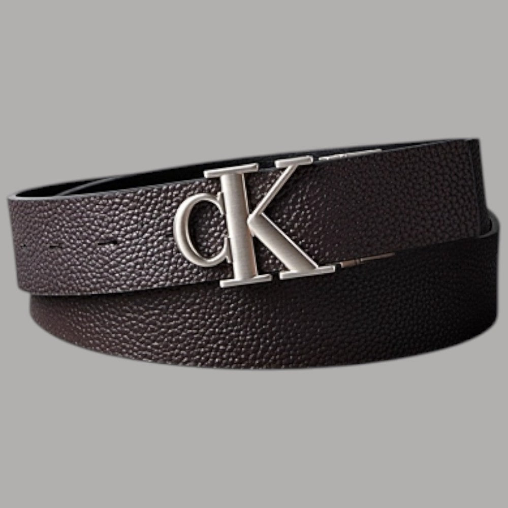 Calvin Klein Cintura in pelle nera double-face con logo monogramma e dettaglio fibbia in metallo
