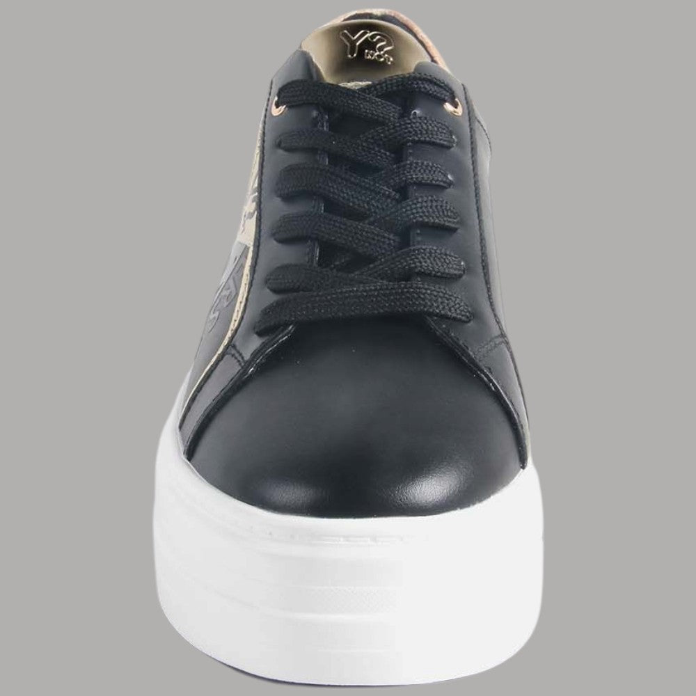 Sneakers YNot nere con suola rialzata, lacci e logo sulla linguetta