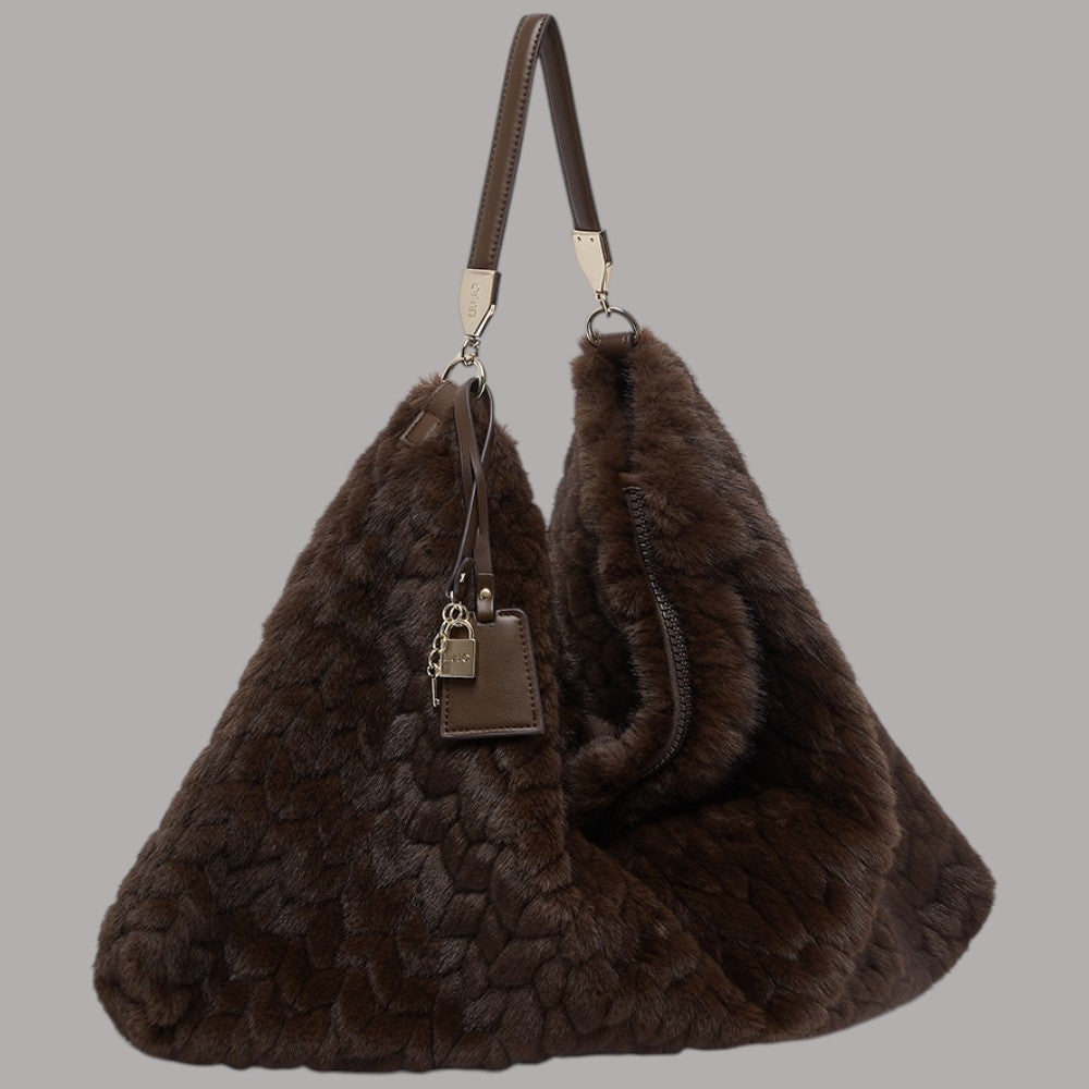 Borsa hobo grande Liu Jo in morbida eco pelliccia marrone con dettagli metallici