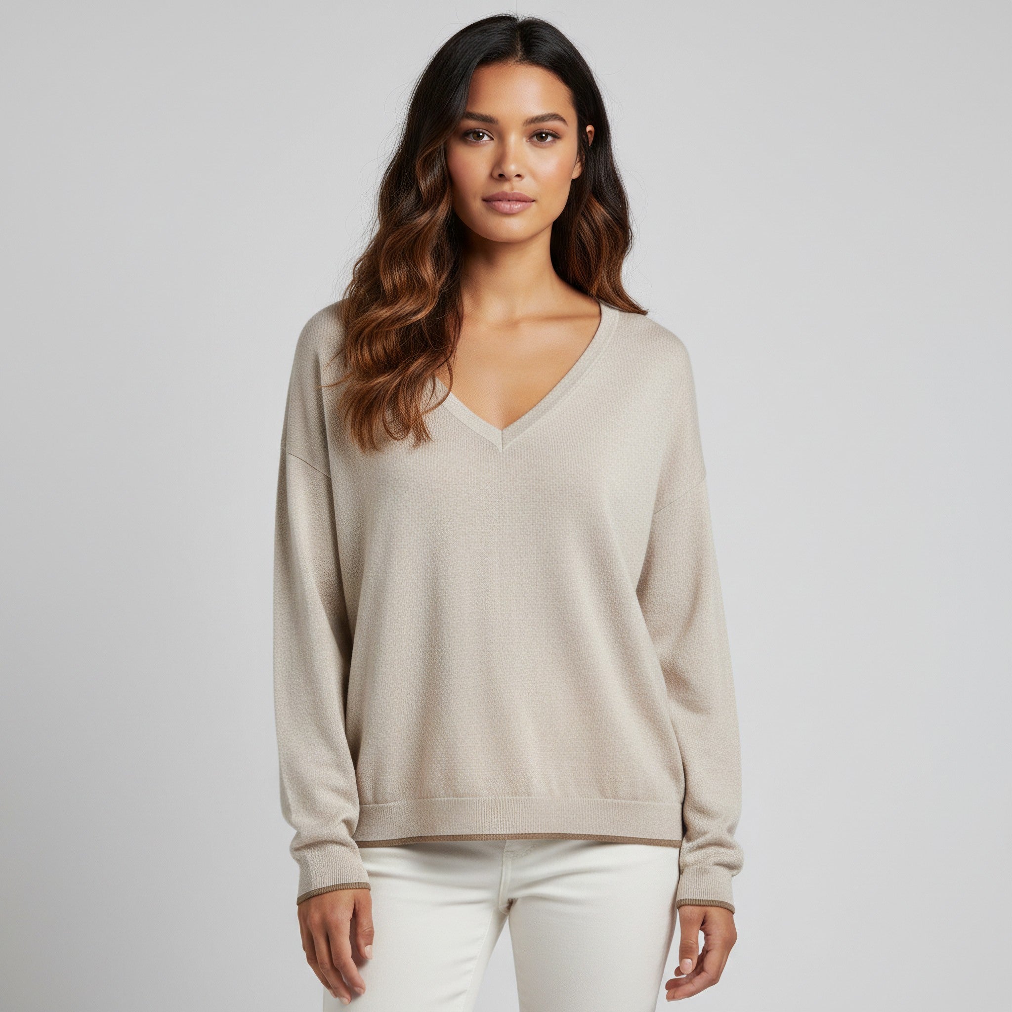 Vero Moda pullover scollo a V in misto lana colore beige semplice con texture a maglia