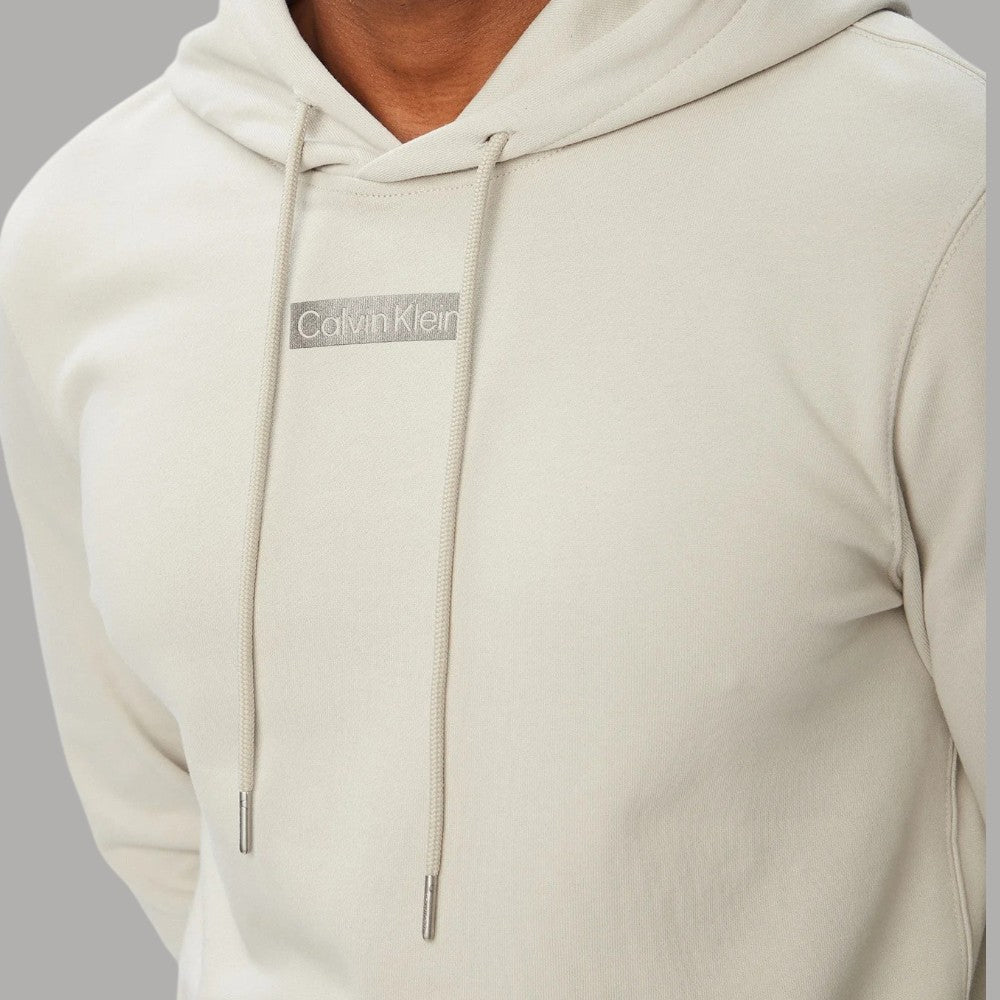 Felpa cappuccio Calvin Klein con logo centrale LV04RG276G in beige.