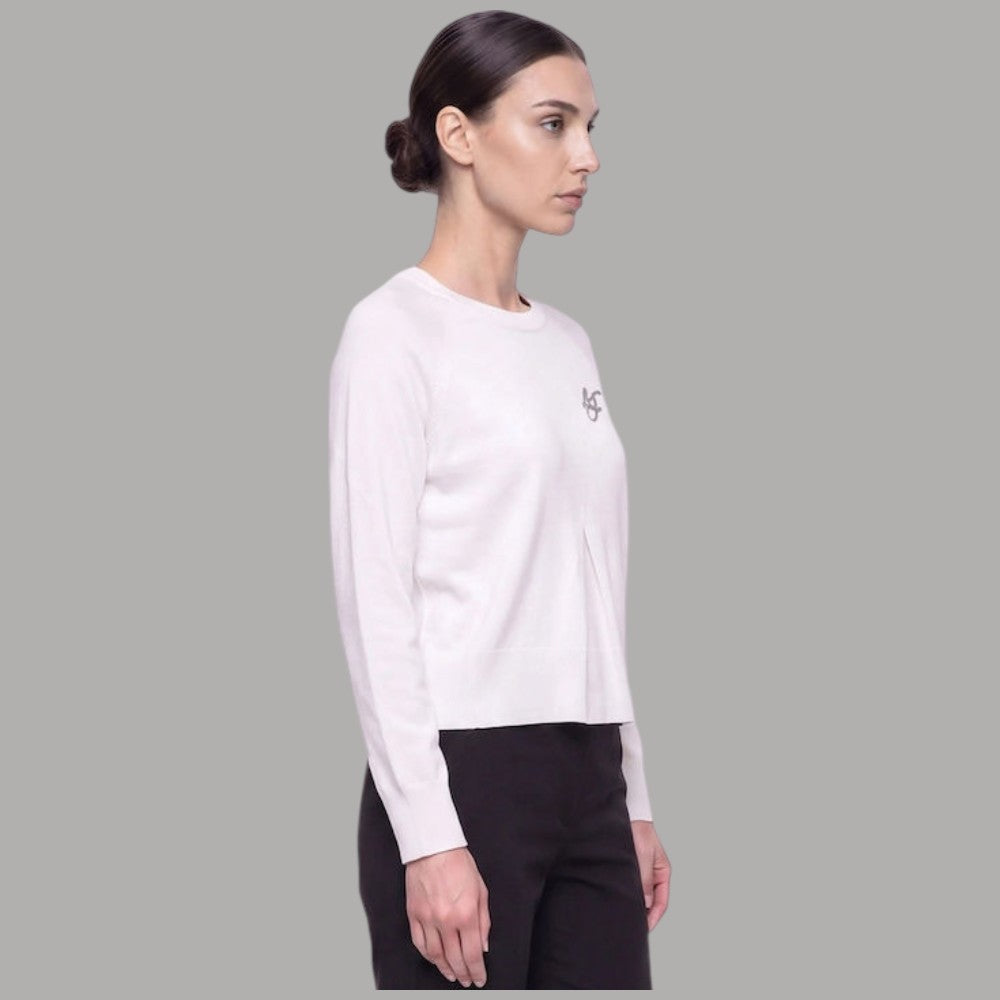 Maglia bianca Liu Jo girocollo vista di profilo, con maniche lunghe e logo sul petto
