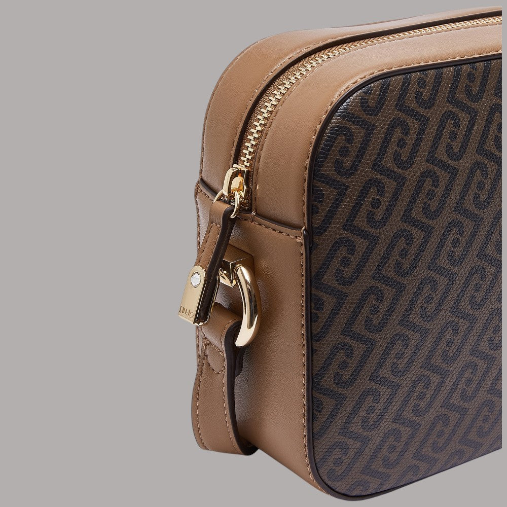 Borsa a tracolla Liu Jo con logo monogram marrone e dettagli in oro