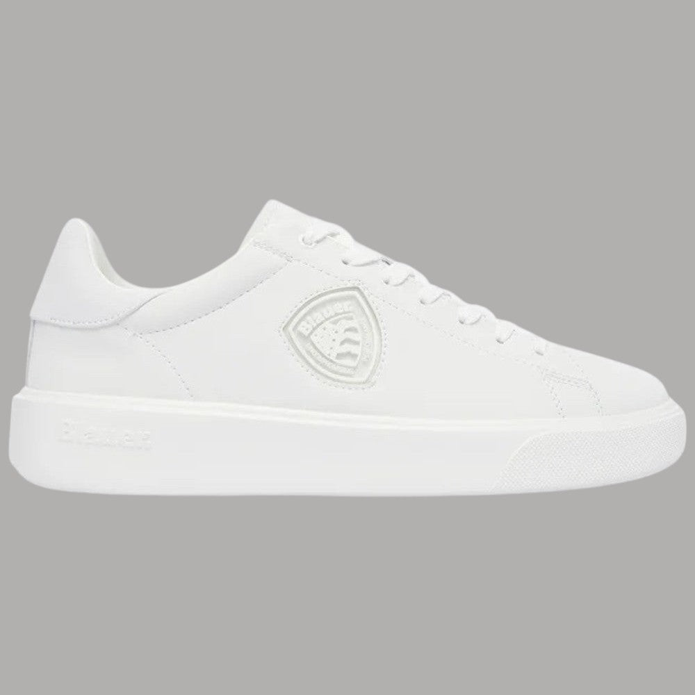 Sneakers basse in pelle bianca con logo a scudo e lacci