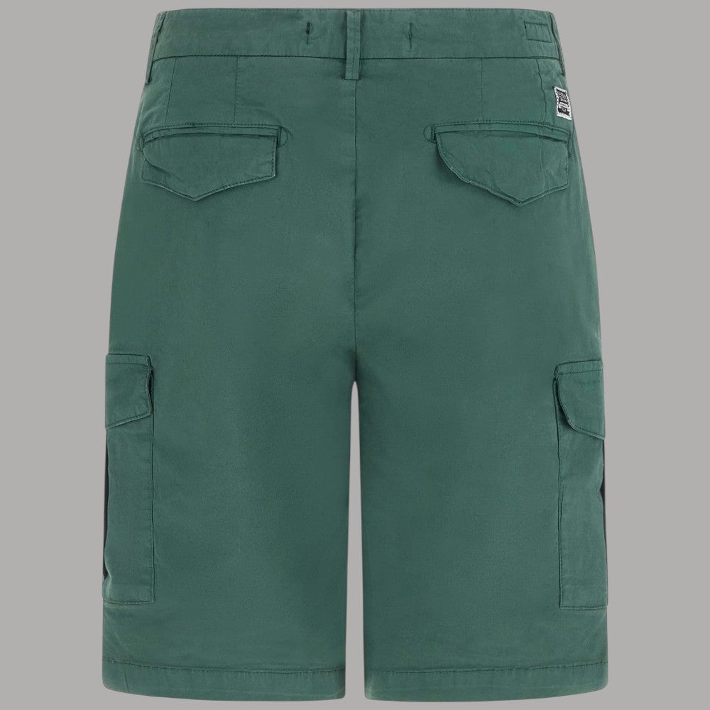 Bermuda cargo verde uomo con tasche laterali e frontali