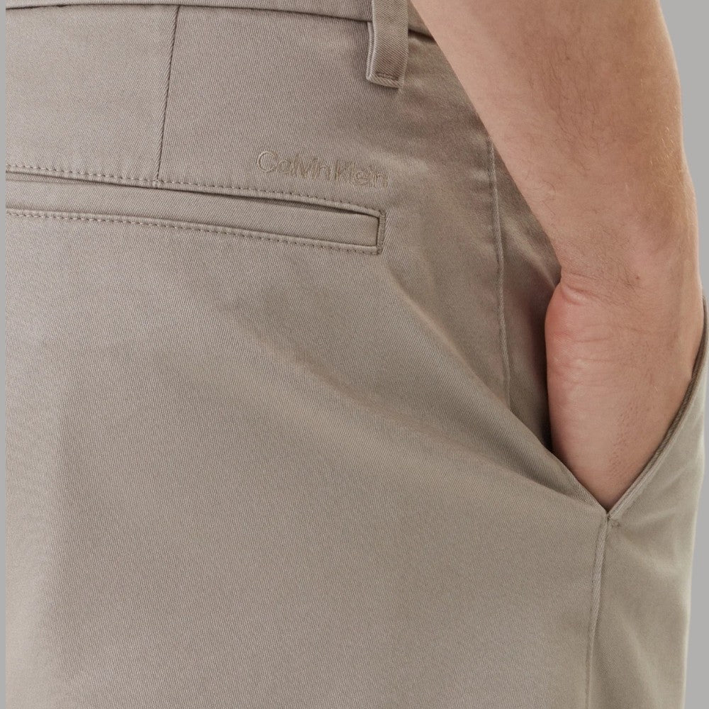 Calvin Klein Pantaloncini Chino Eleganti Twill Cotone Elasticizzato - Prodotti di Classe
