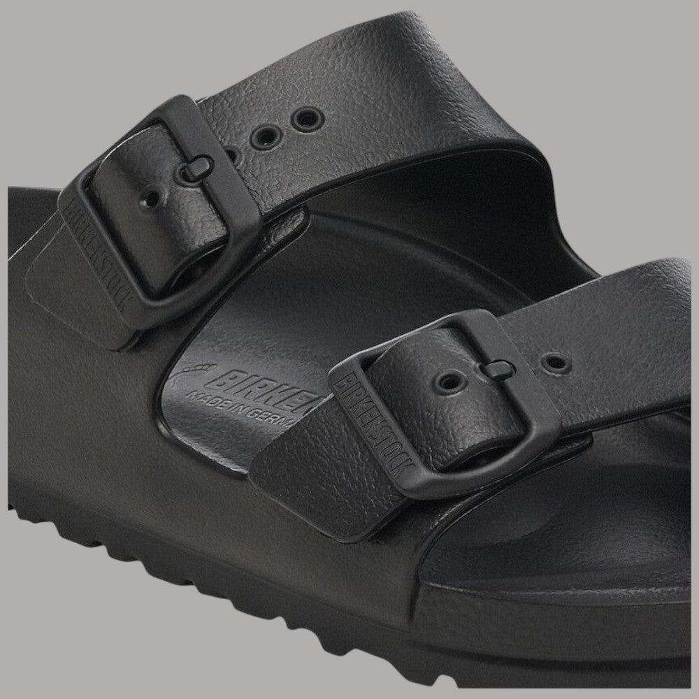 Ciabatte Birkenstock Arizona nere: fibbie e cinturini in rilievo sul plantare