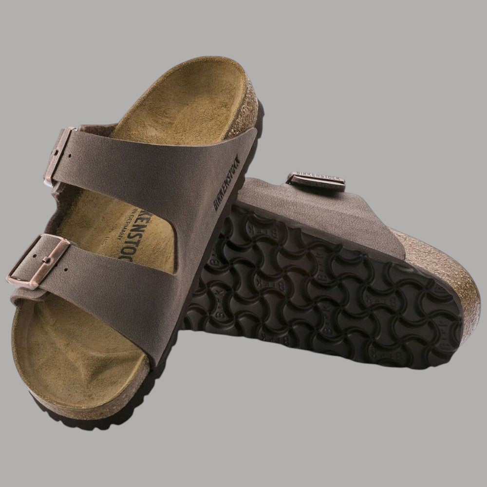 Ciabatte Birkenstock Arizona mocca marrone con suola scanalata e cinturini regolabili