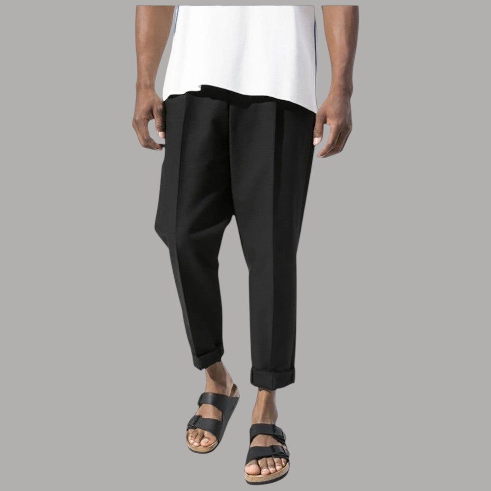Ciabatte Birkenstock Arizona SFB nere a sandalo con cinturini regolabili e suola spessa.