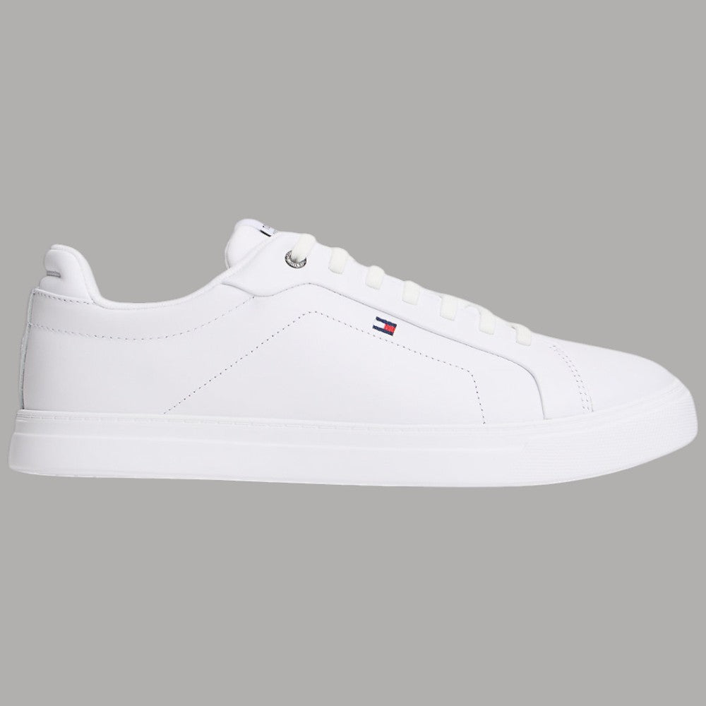 Eleganza e Comfort: Scarpe Tommy Hilfiger Bianche in Pelle - Prodotti di Classe