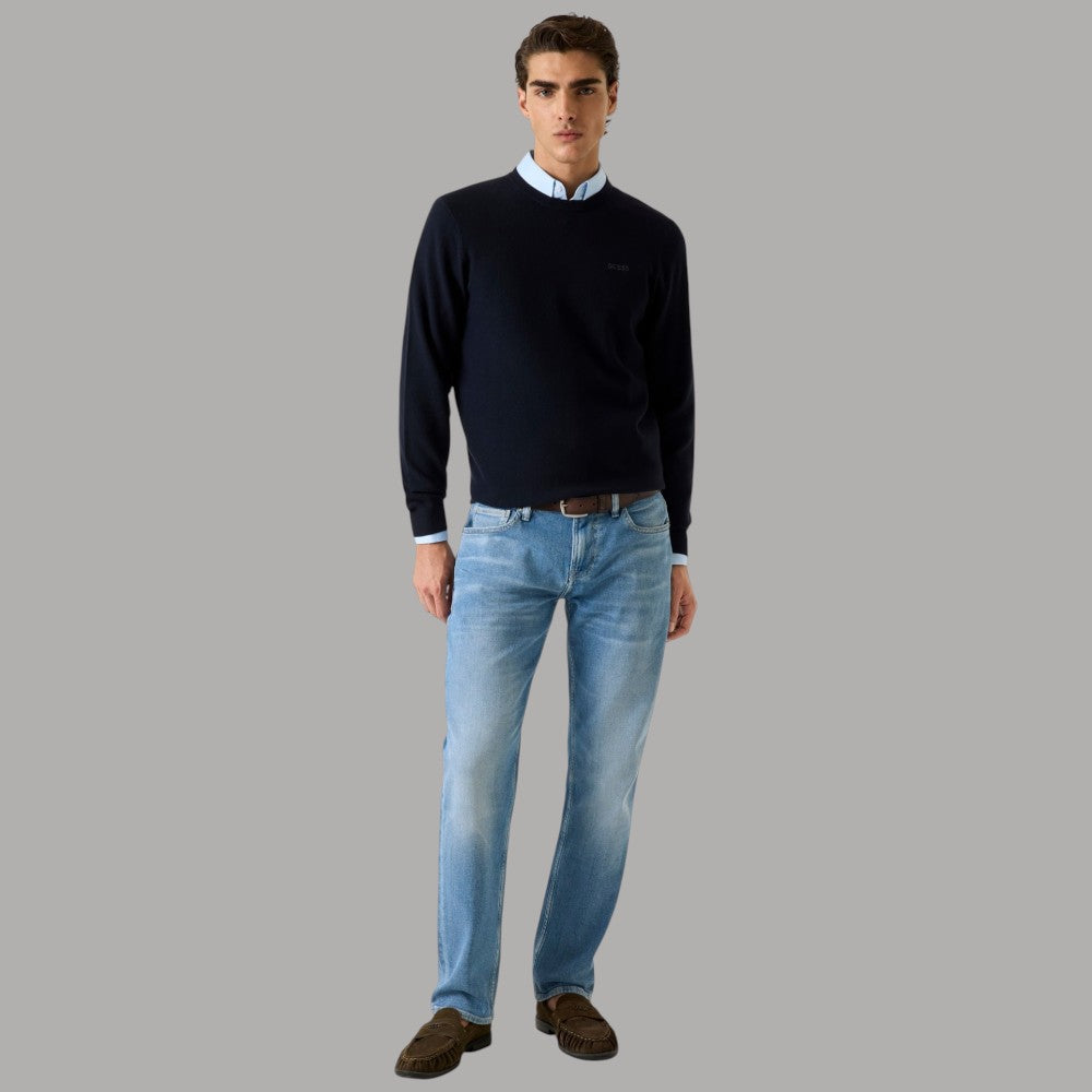 Maglione uomo Guess blu scuro con girocollo a coste e maniche lunghe
