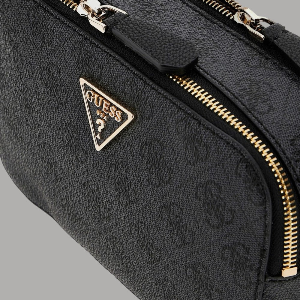 Borsa mini Guess Noelle nera: zip dorata e logo triangolare metallico