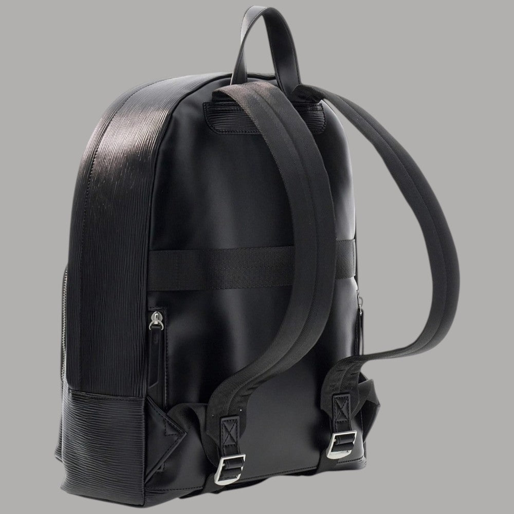 Guess Zaino da Uomo Milano in Similpelle con Charm e Logo Triangolo - Prodotti di Classe