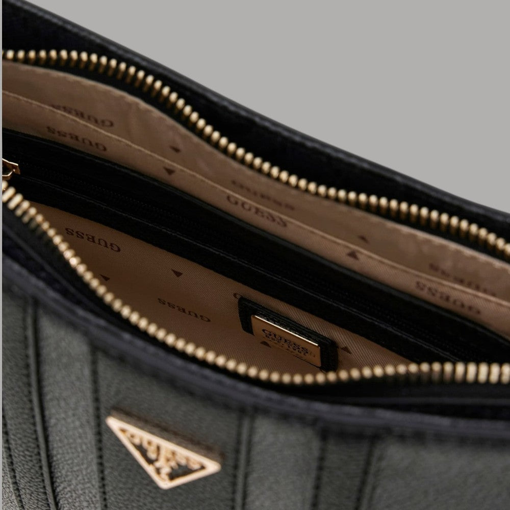 Guess borsa a spalla Noelle con logo e charm dorati - Prodotti di Classe