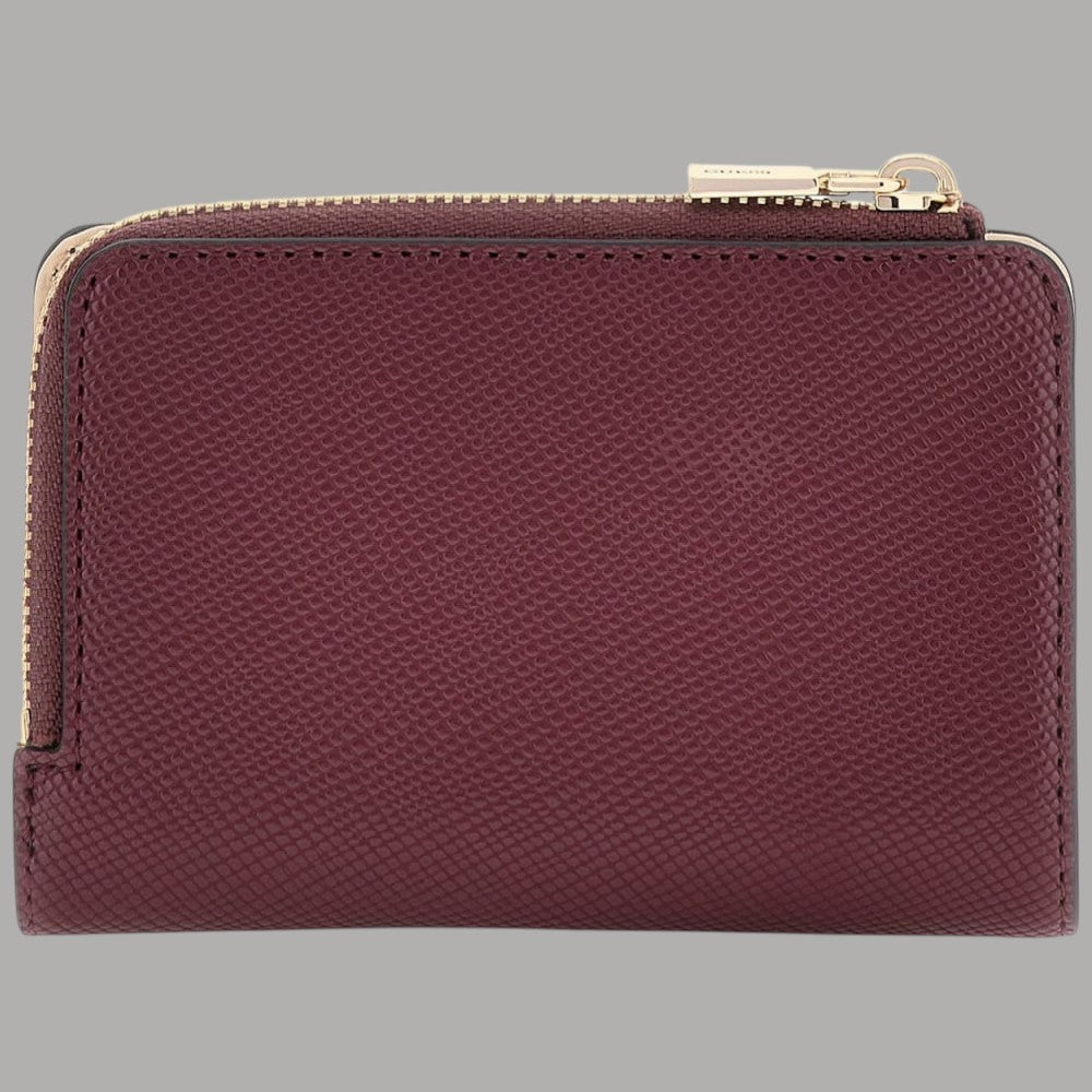 Portacarte Guess vino con zip e hardware dorato, lato posteriore effetto saffiano