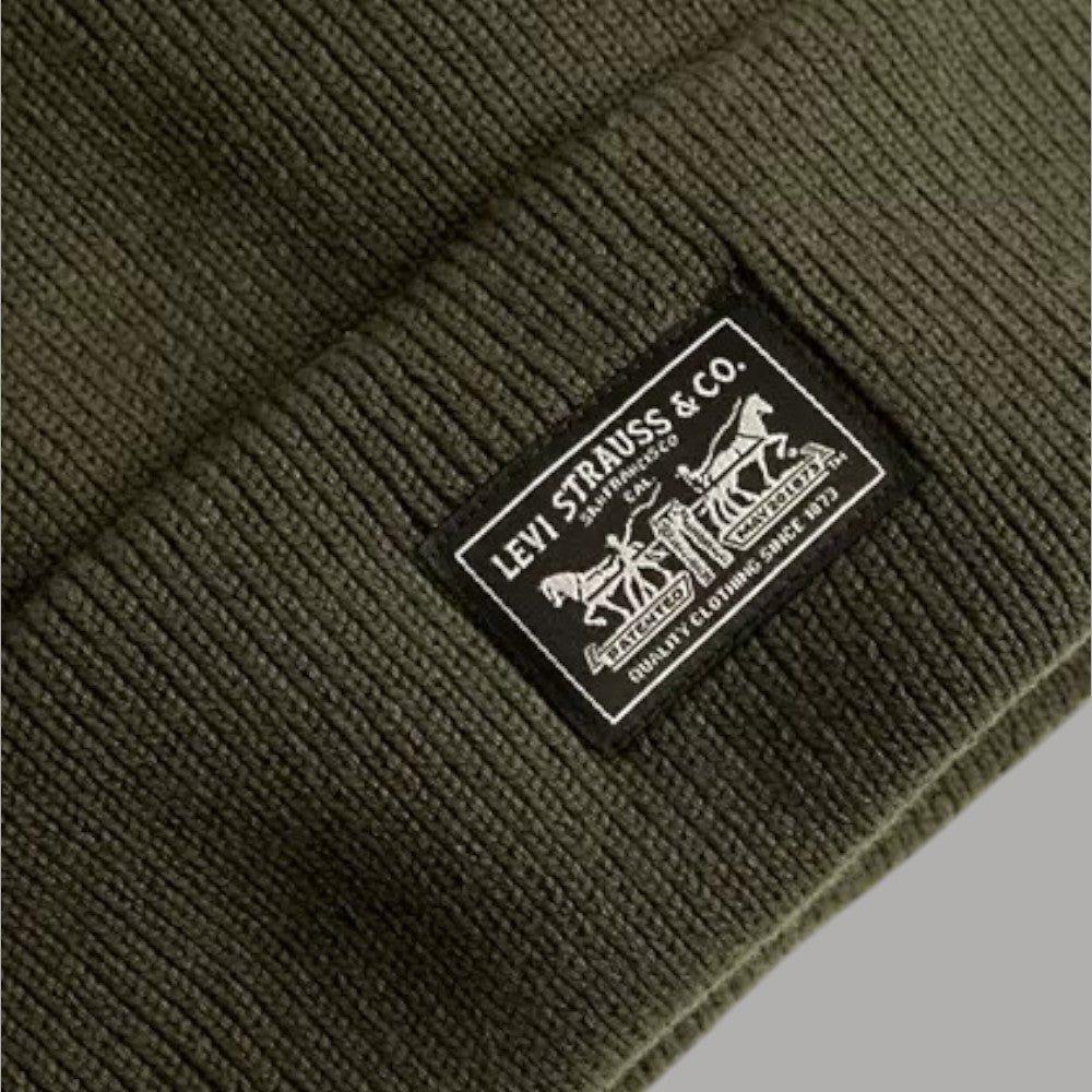 Levi's berretto verde con patch 000J40016 - Prodotti di Classe
