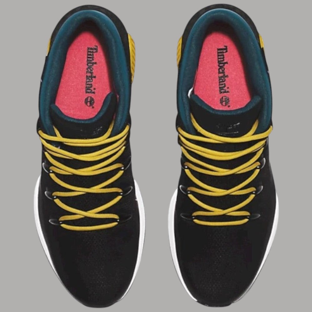 Scarpe Timberland uomo con interno rosso, lacci gialli e collar blu su tomaia nera