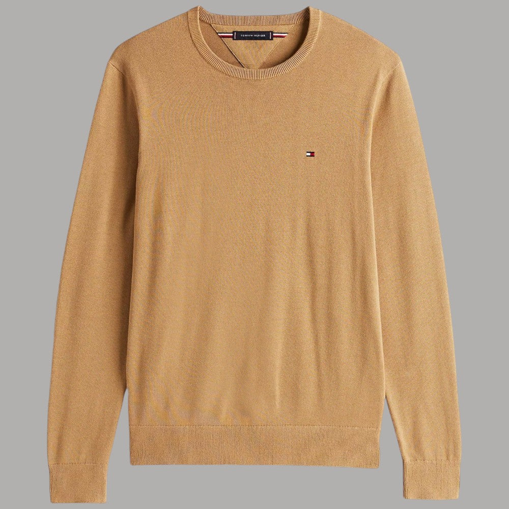 Maglione in cotone color sabbia piatto, girocollo a costine e bandierina ricamata