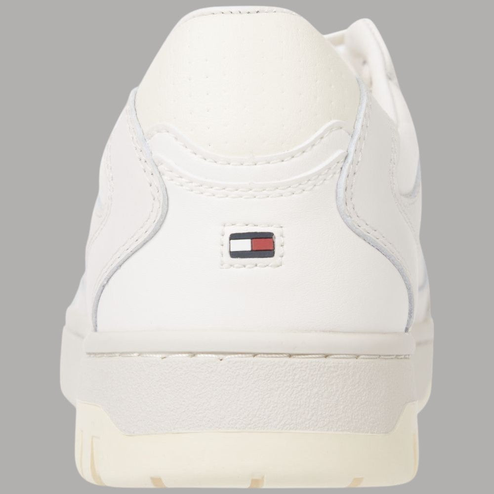 Sneaker panna con talloncino imbottito e patch logo sul retro