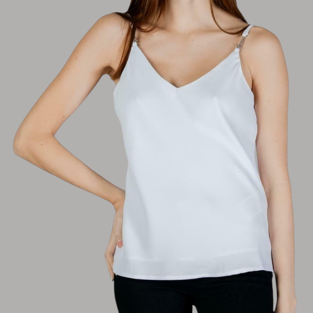 Top Guess Caroline Bianco Scollo V con Logo Gioiello Argentato - Prodotti di Classe