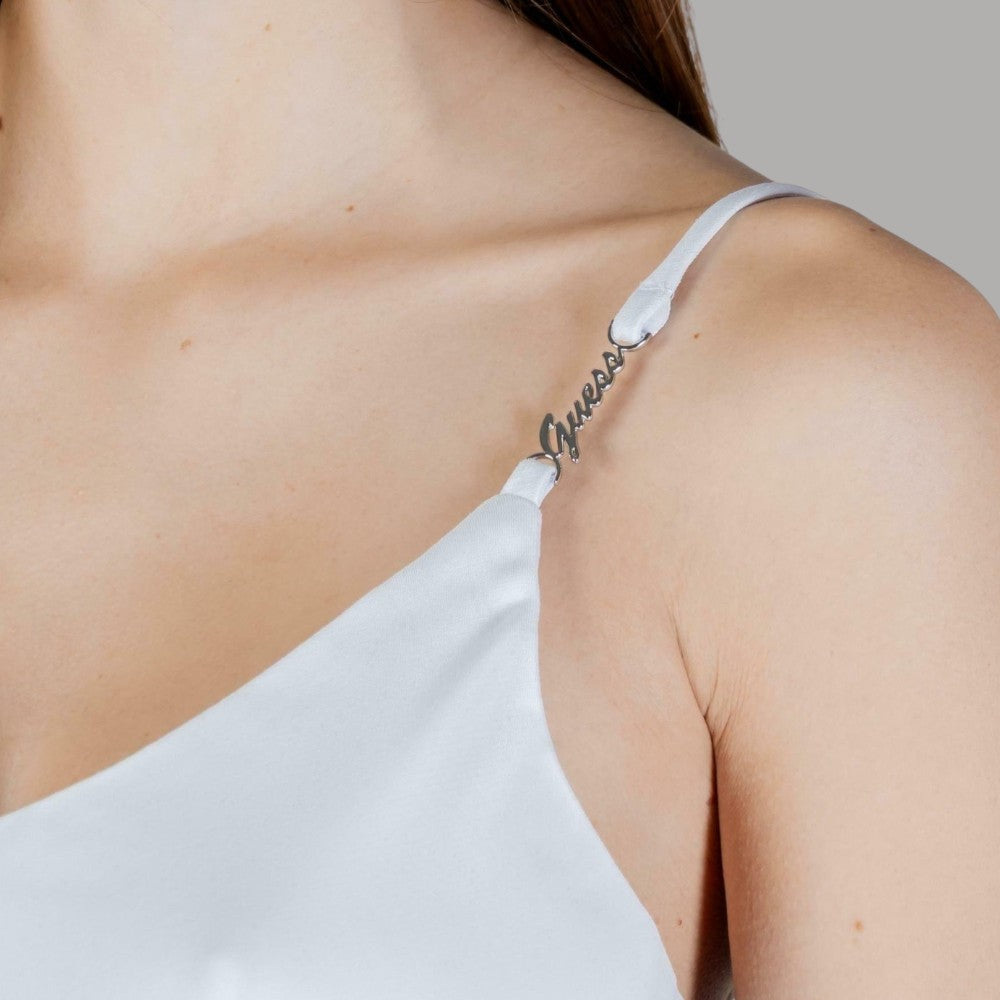 Top Guess Caroline Bianco Scollo V con Logo Gioiello Argentato - Prodotti di Classe