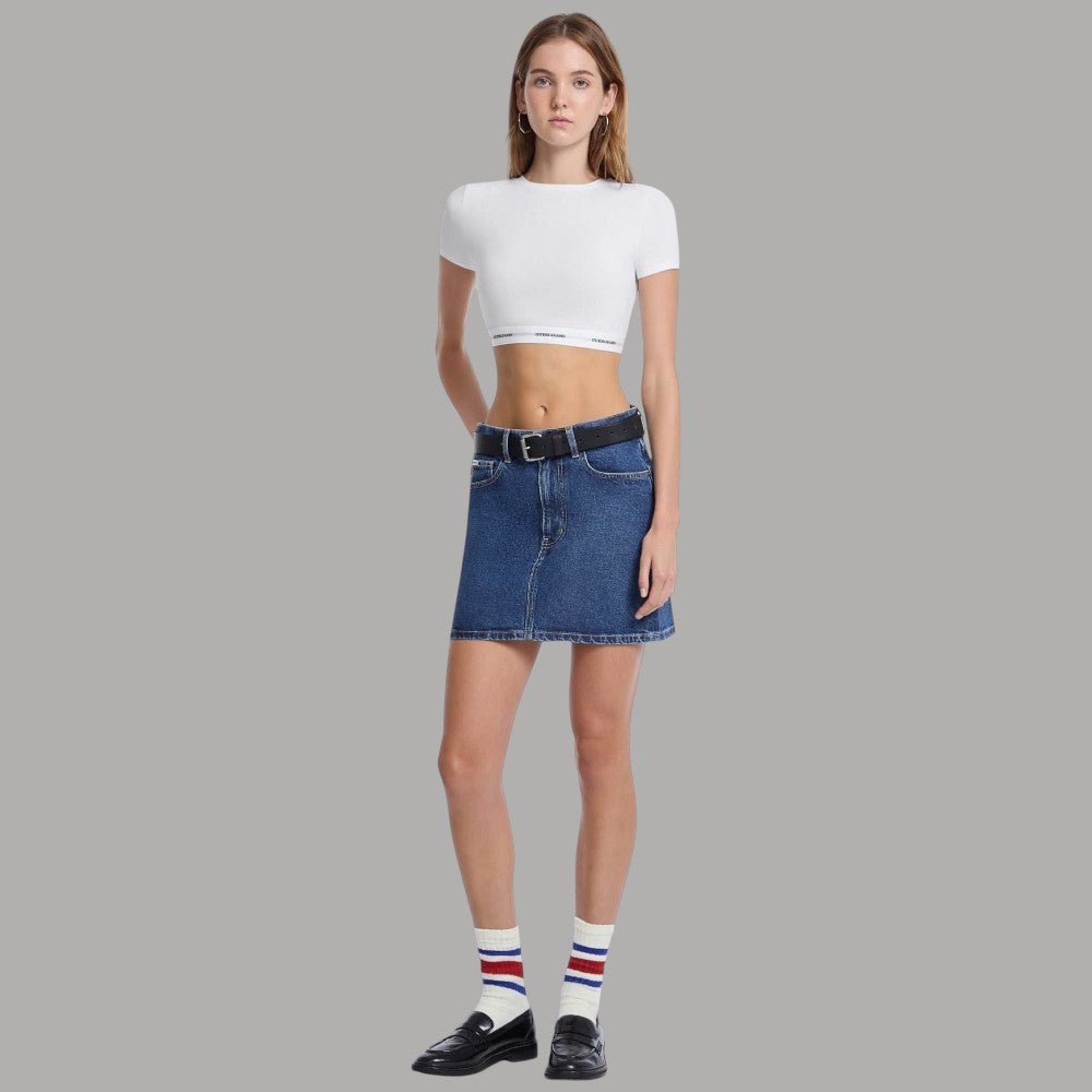 Top Guess GJ: Cropped con Fascia Logata per Look Audace - Prodotti di Classe