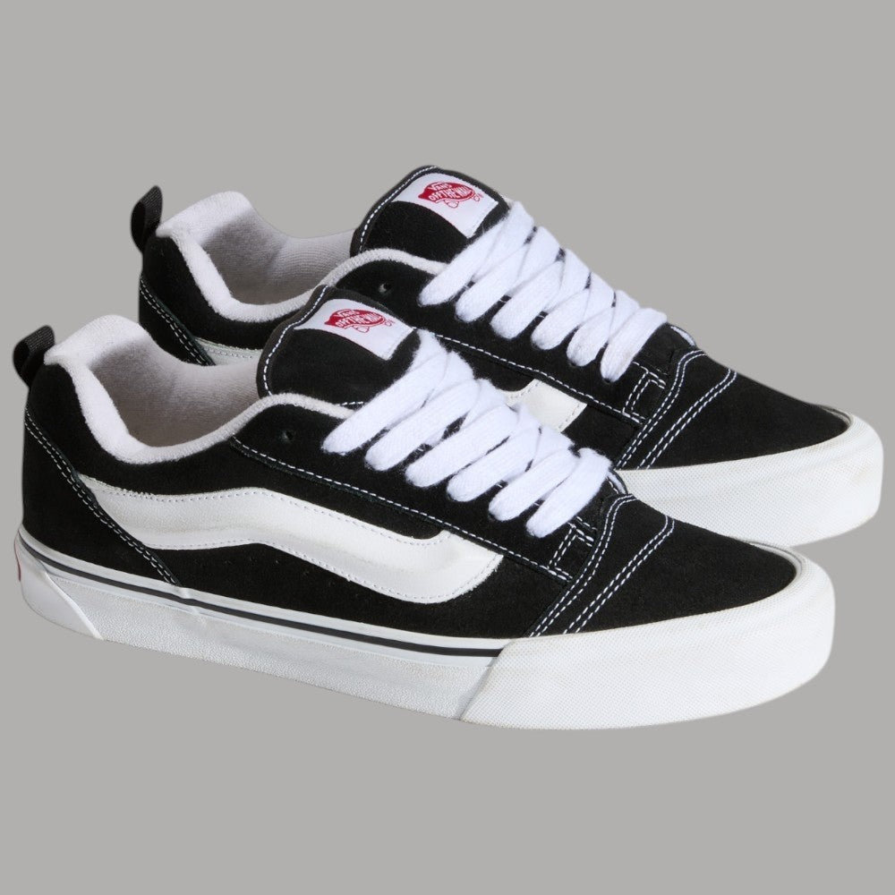 Vans scarpe Knu Skool nere bianche VN0009QC6BT - Prodotti di Classe