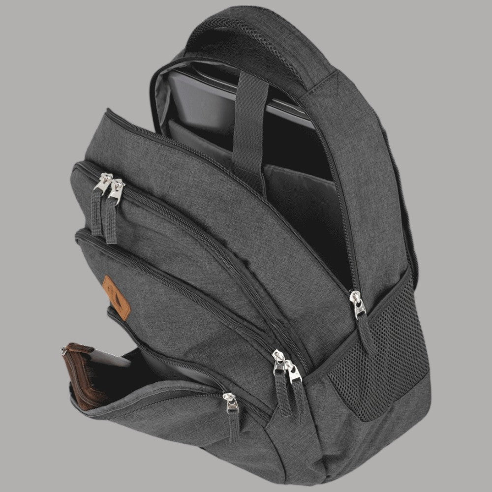 Zaino Travelite melange grigio scuro, apertura con zip su scomparti interni e tasche.