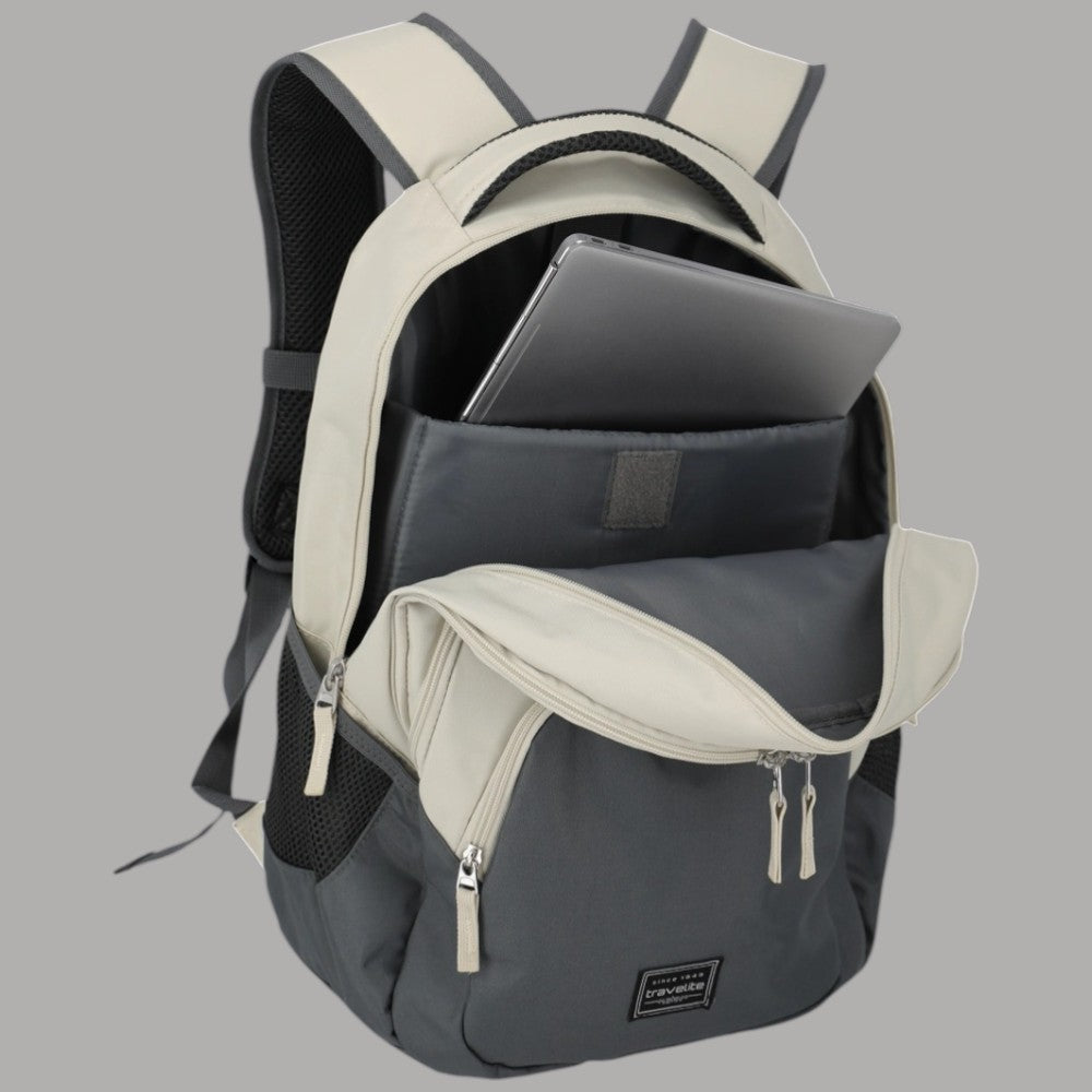 Zaino Travelite melange grigio scuro e beige, scomparti con zip e tasca frontale.