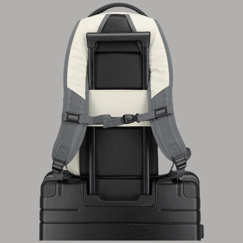 Zaino Travelite melange beige e nero, schienale imbottito con pannello rettangolare.