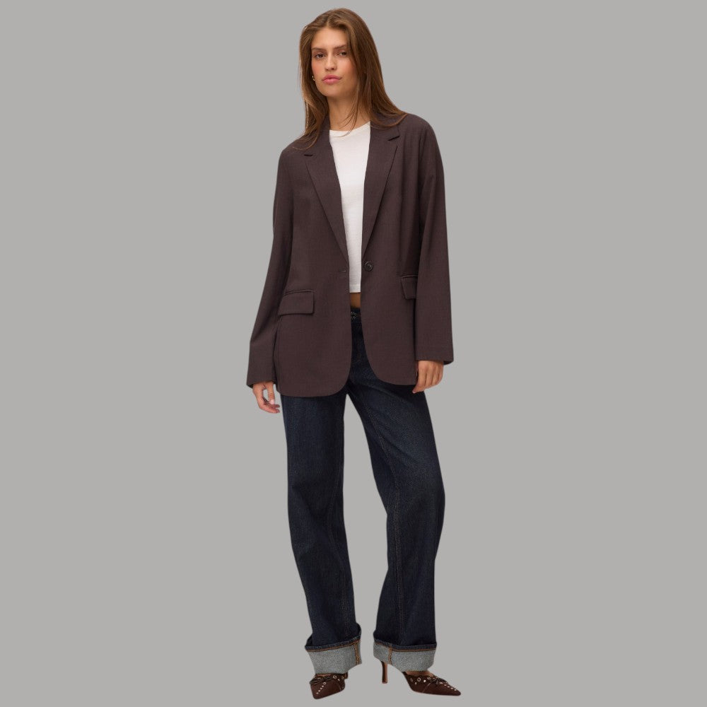 Blazer donna marrone scuro oversize con revers, bottoni e tasche frontali