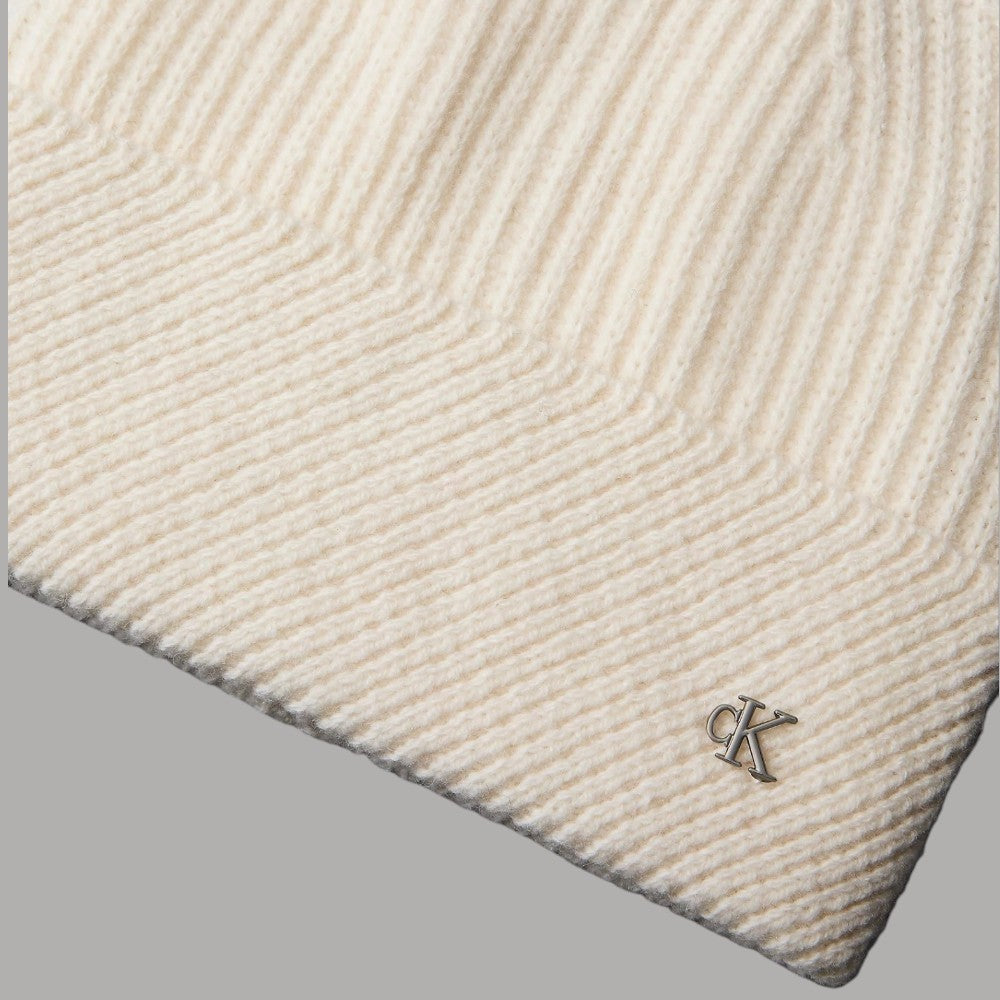 Berretto donna Calvin Klein in misto lana con logo CK