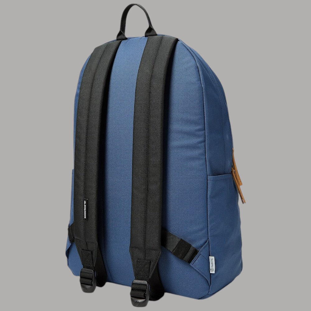 Timberland backpack da 22 litri blu navy con dettagli in tessuto resistente e tasche laterali