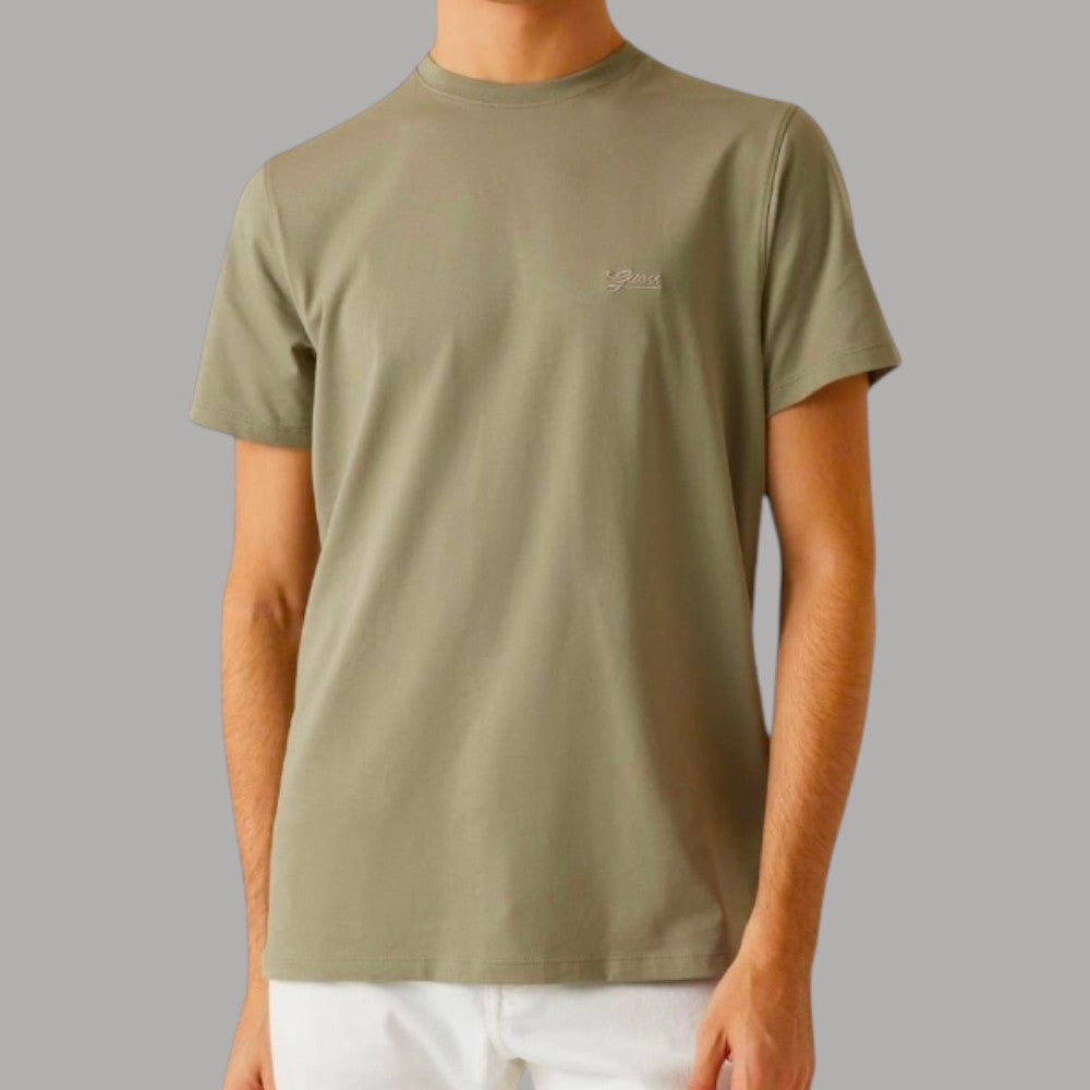 T-shirt verde militare con logo piccolo sul petto, girocollo a maniche corte
