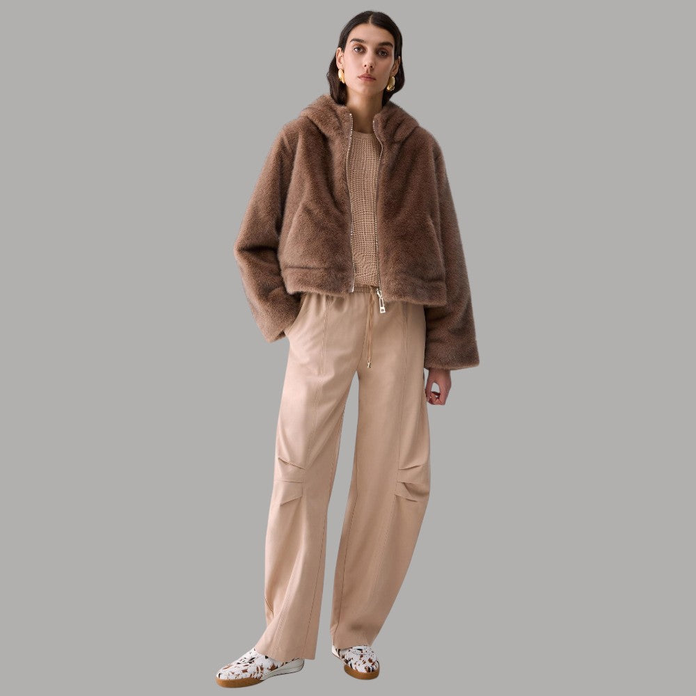 Giubbotto Liu Jo teddy marrone con cappuccio e zip, visto sul davanti