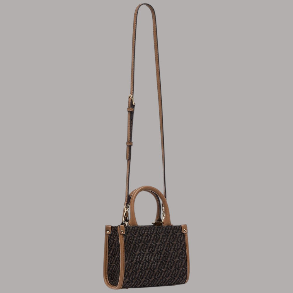 Borsa mini a tracolla marrone con manico ad anello e motivo monogramma