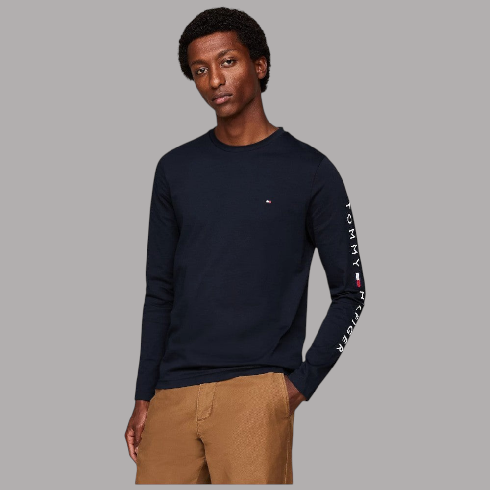 Maglia maniche lunghe blu scuro, girocollo, logo Tommy sul petto