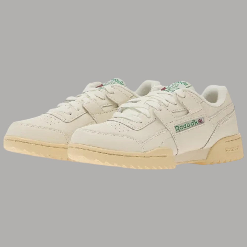 Reebok sneakers uomo bianche con dettagli verdi e suola shark-toothed dettagliato