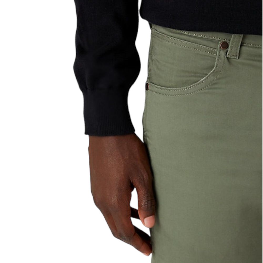 Wrangler pantalone verde Larston slim W18SEAX45 - Prodotti di Classe