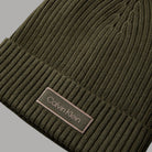Calvin Klein berretto in misto cashmere verde oliva con logo cucito lateralmente