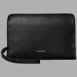 Pochette Calvin Klein nera con logo laminato stampato