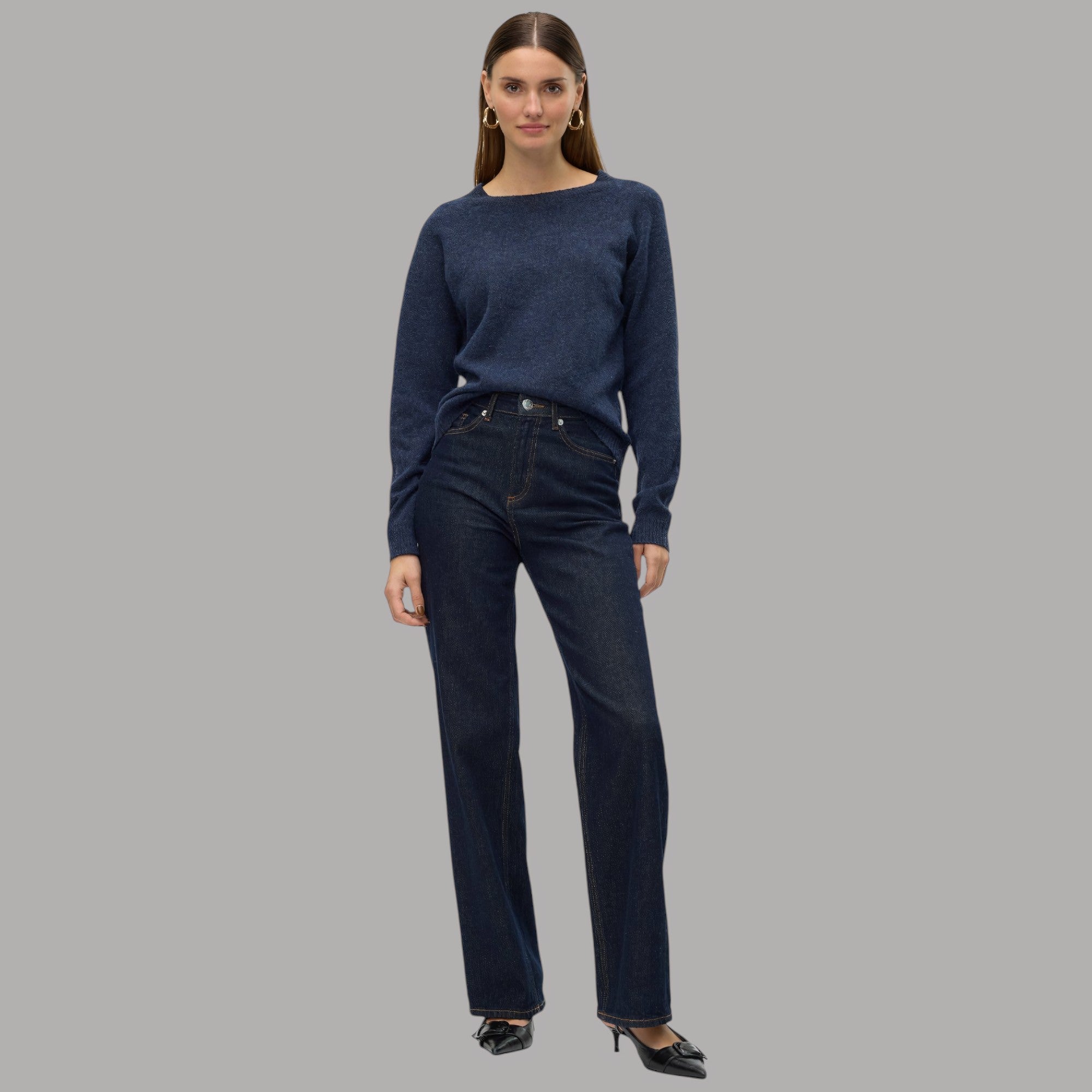 Vero Moda pullover paricollo donna blu navy tessuto morbido e texture liscia dettagli cuciture
