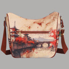 YNot shoulder bag stampa città con dettagli rossi e texture in tessuto