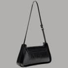 Borsa a spalla Guess Xena nera con patta e logo frontale
