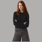 Maglia girocollo Levi's a coste, nera, scollo tondo e taglio slim