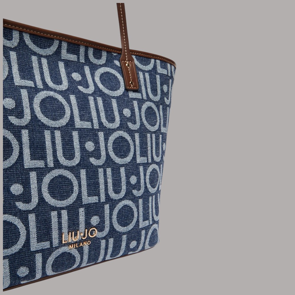 Borsa a spalla Liu Jo shopping bag blu denim con logo ripetuto e dettagli in pelle