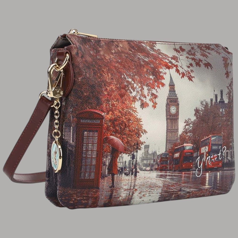 Borsa a tracolla YNot con stampa città con Big Ben e bus rossi in tonalità autunnali