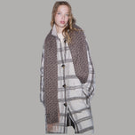 Liu Jo sciarpa con frange logo monogram beige e marrone 180x70