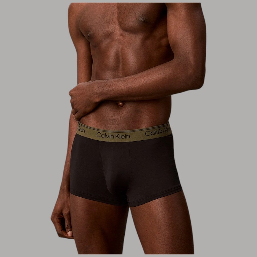 Calvin Klein Boxer Micro Stretch neri confezione 3 pezzi, dettagli logo elasticizzato sulla fascia